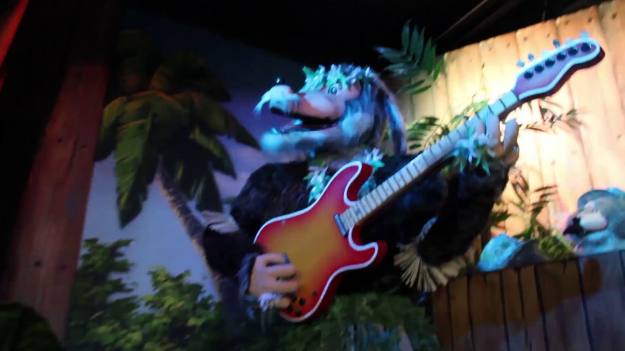 "Blue Moon" Jungle Jamboree Animatronic Band Castle Fun Park Abbotsford BC, Canada.
