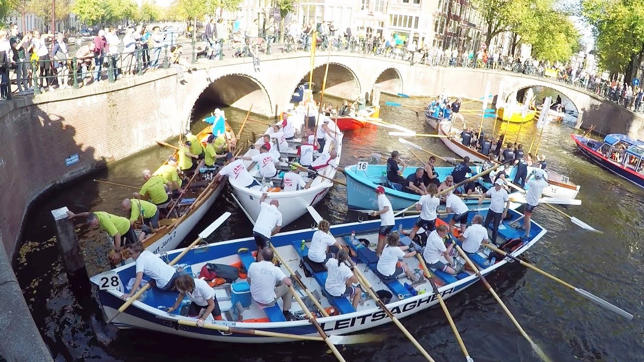 Chaos on the Amsterdam Canals - Collisions and Traffic Jams