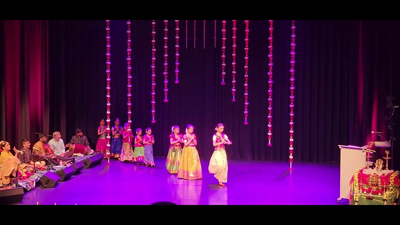 Sonika first step in bharthanatyam 😘😘