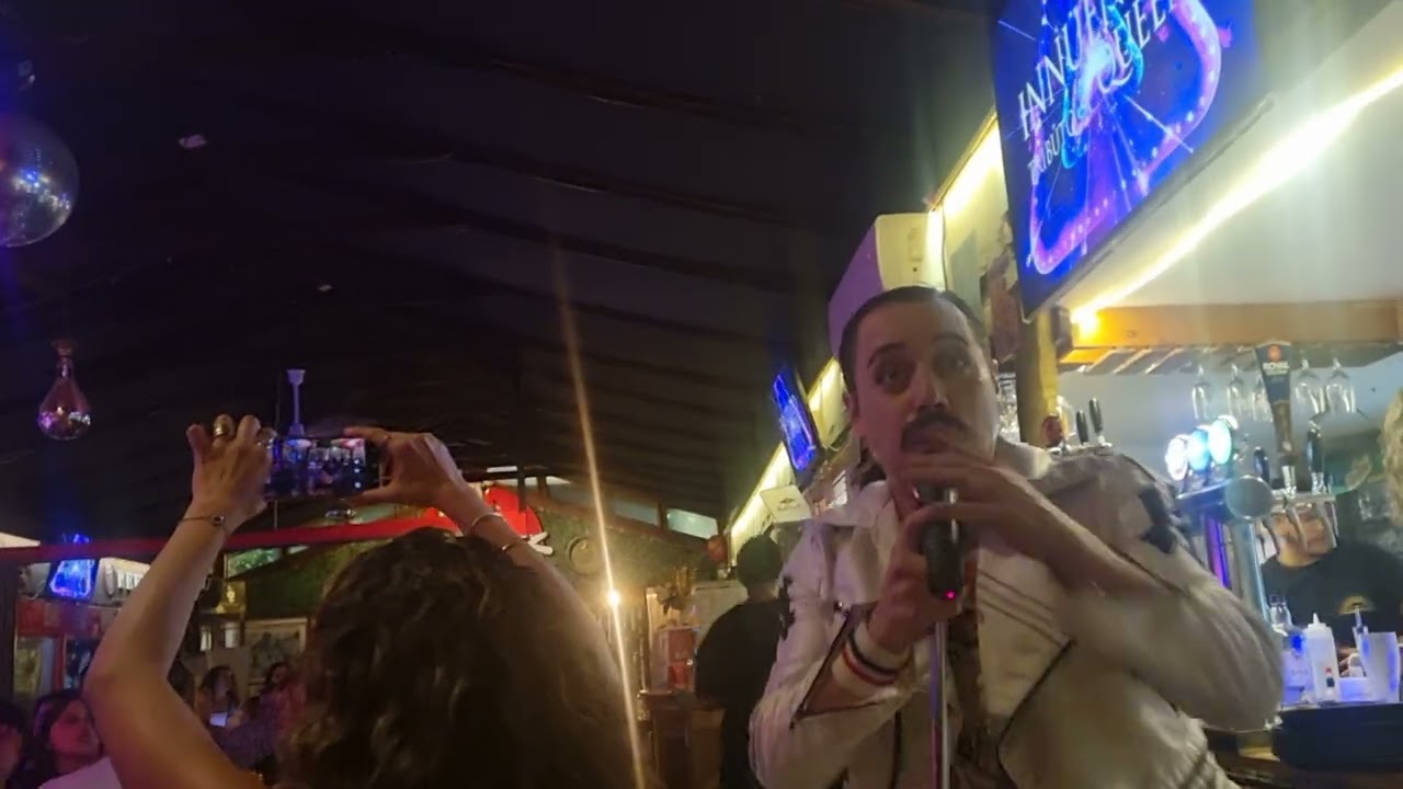 Innuendo.                                         Tributo a Queen 