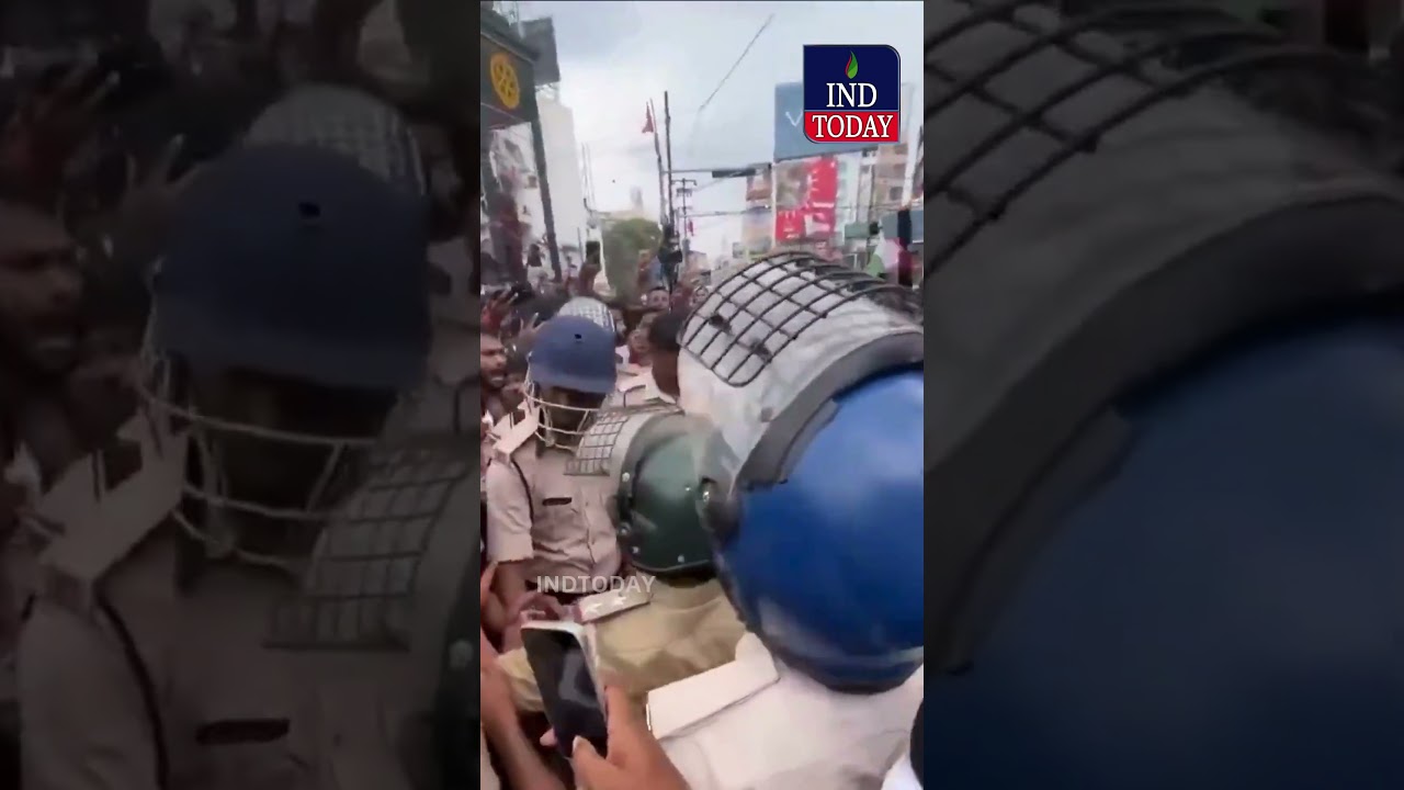 6-Year-Old Boy Removed by Cops at Patna BPSC Protest!