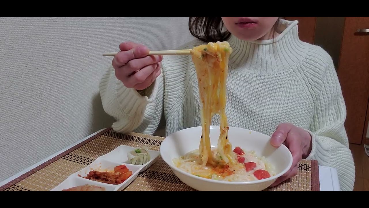 明太子とろろねばねば細うどんを食べマシた。