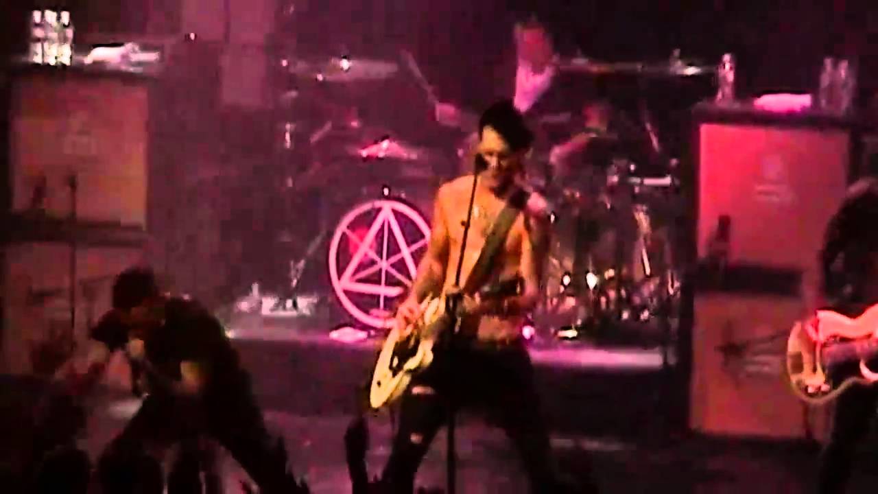 Dead By Sunrise - 20 Eyes (The Misfits cover) [LIVE IN NYC] 2009 HD.