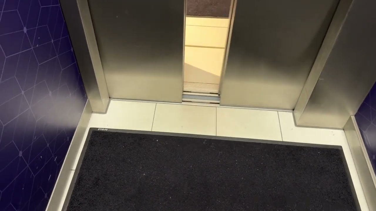 OSMA Aufz&uuml;ge im HYPERION Hotel Hamburg 