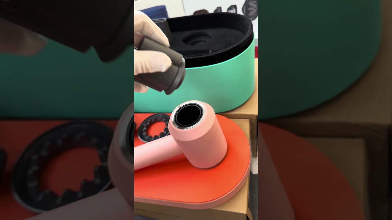 фен dyson ceramic pop в кейсе
