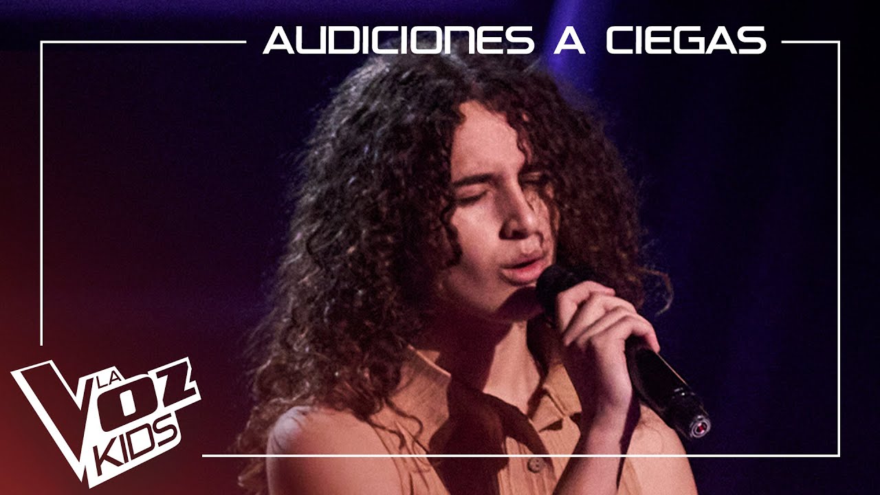 Daniela Niebla canta 
