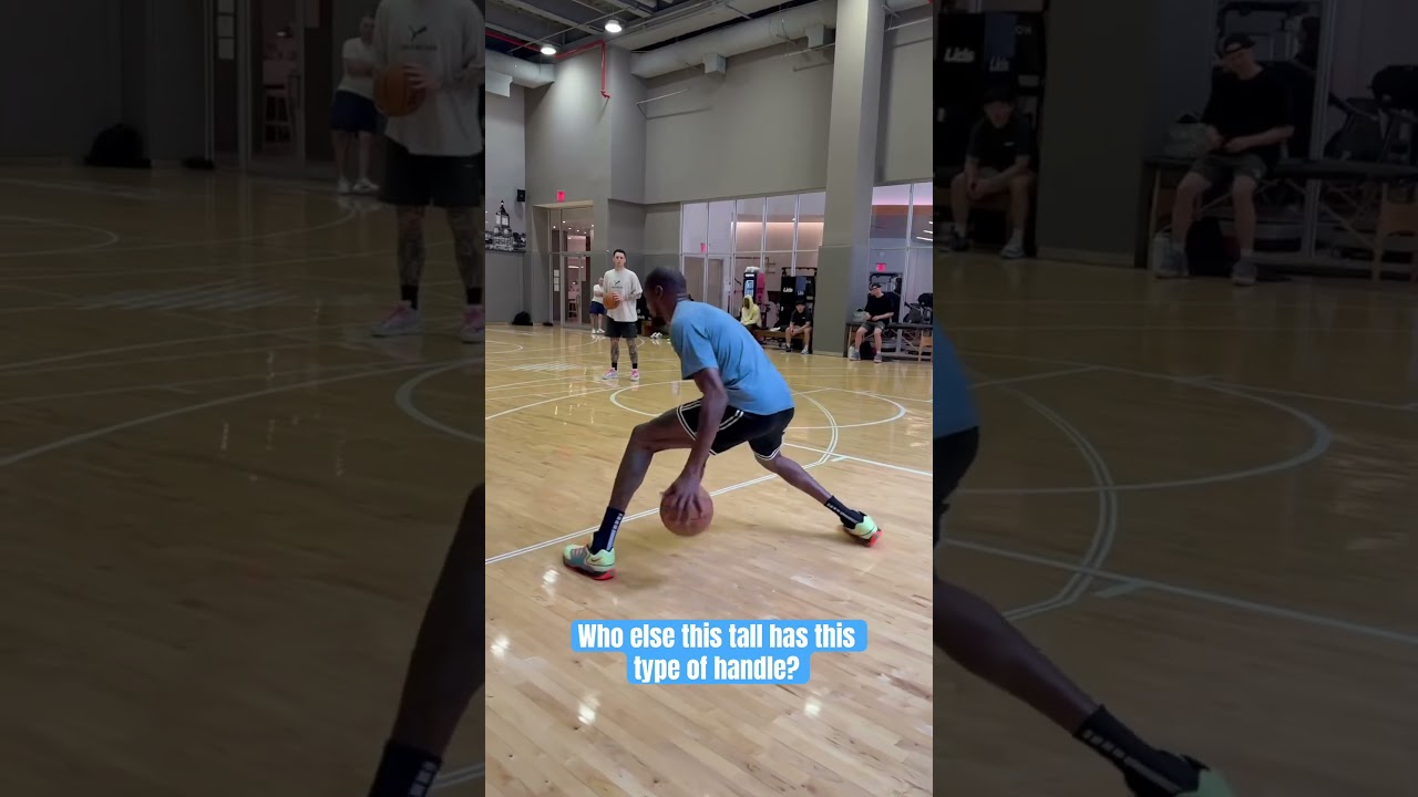 Kevin Durants Bag is Next Level