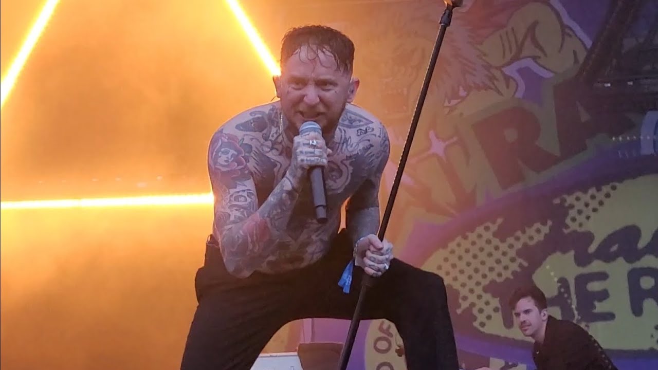 Frank Carter & The Rattlesnakes - My Town / Live @ Cabaret Vert Festival / 19.08.2022