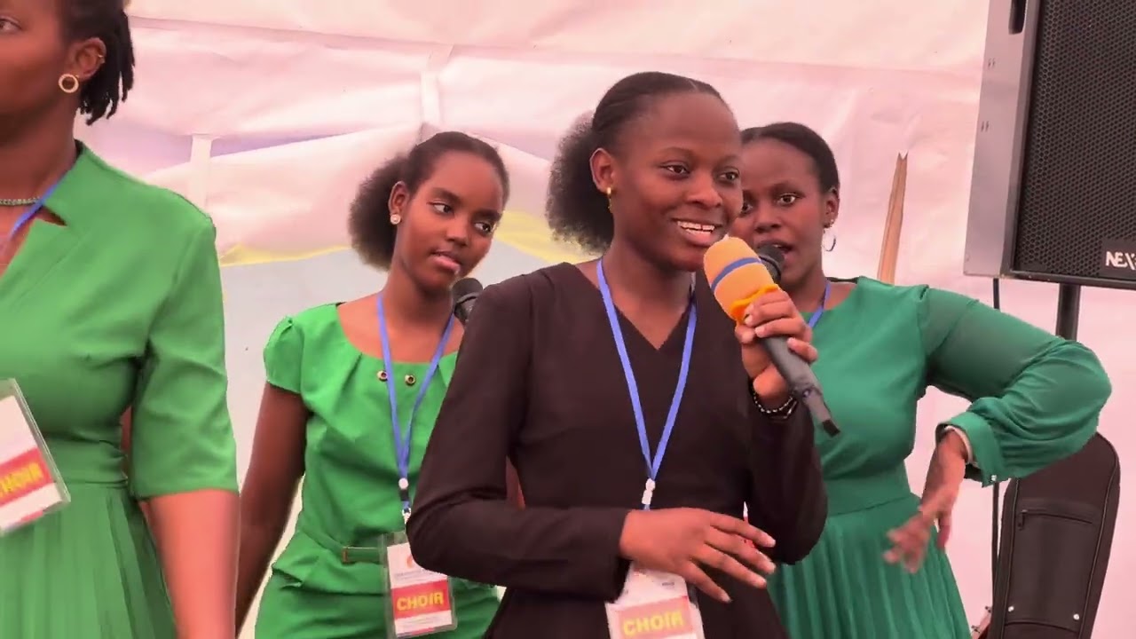 Afanana Yesu Taliiyo Praise Session by Minister Isabela