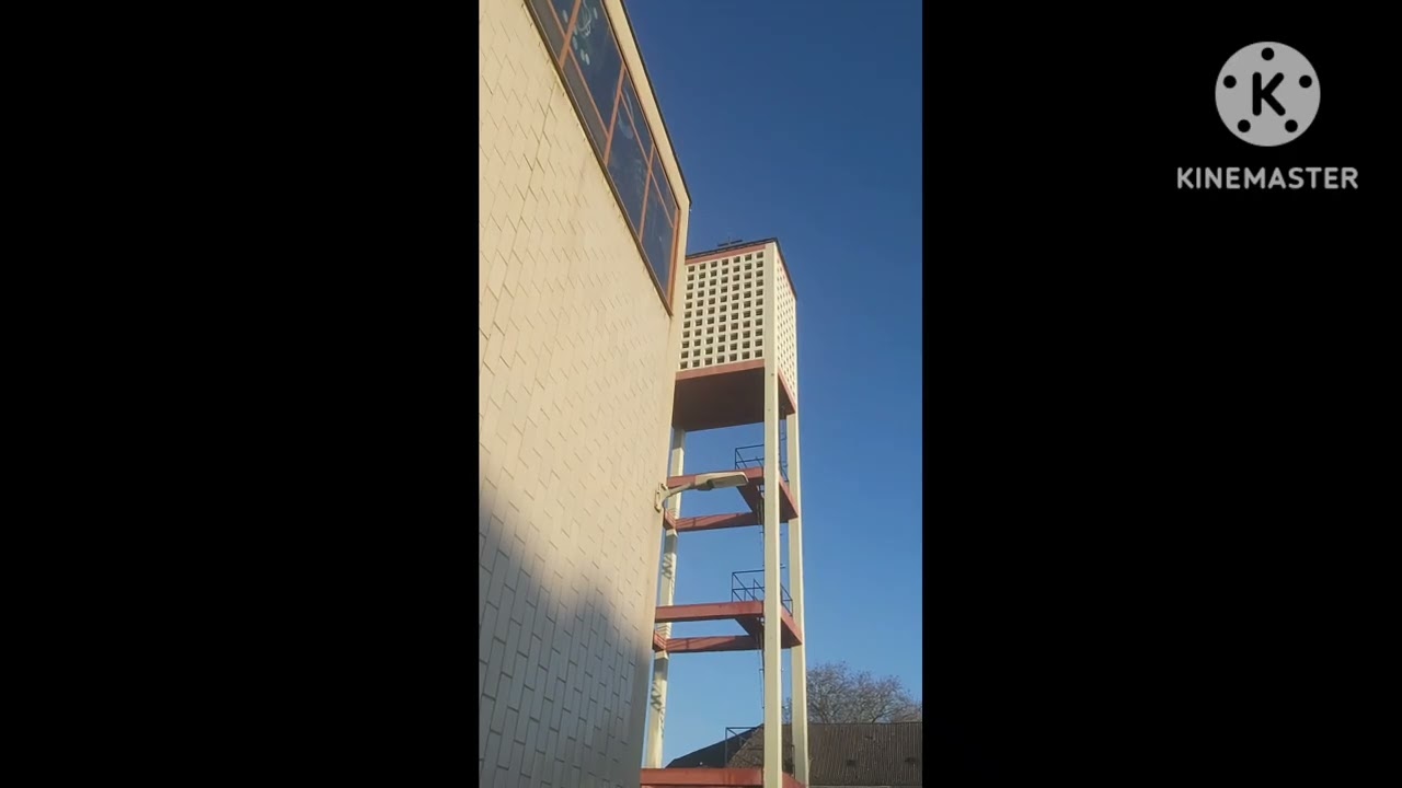 Essen-Bergeborbeck evangelische Dreifaltigkeitskirche (Vollgeläut der Glocken, Angelus)