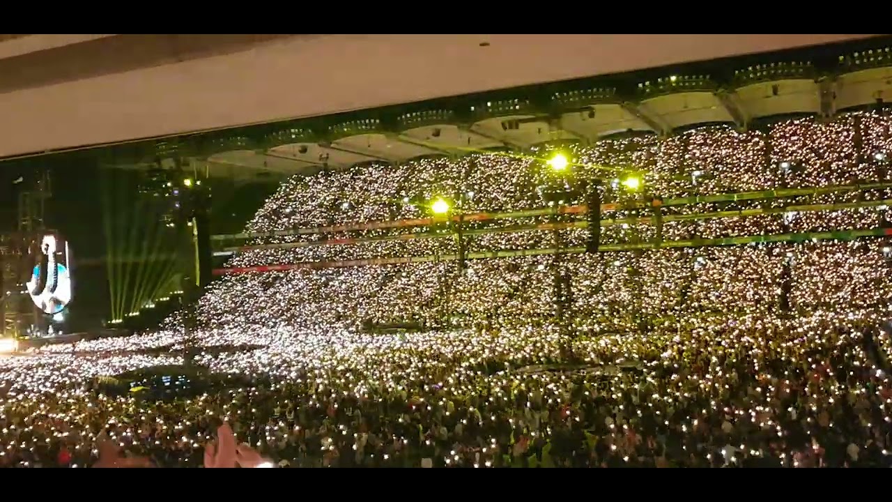 In my place & Yellow - Coldplay - Croke Park, Dublin. 2-9-24