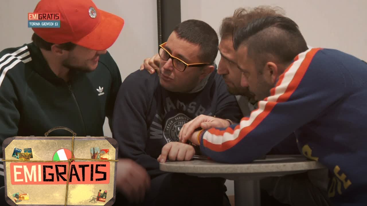 Emigratis 3 - Pio e Amedeo in compagnia di Danilo Gallinari