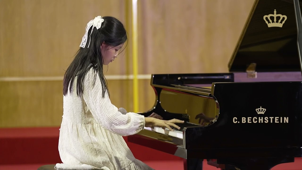 Phạm Hà Phương. Với hai tác phẩm dự thi tại CARL BECHSTEIN PIANO COMPETITION.