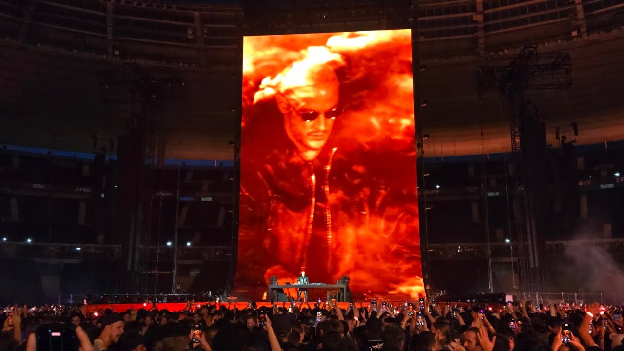 DJ SNAKE - OPENING THE FINAL SHOW - STADE DE FRANCE