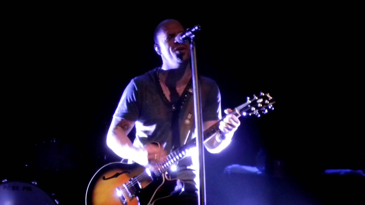 Daughtry - Start of Something Good (Toronto, Phoenix Concert Theatre, October 17 2011)