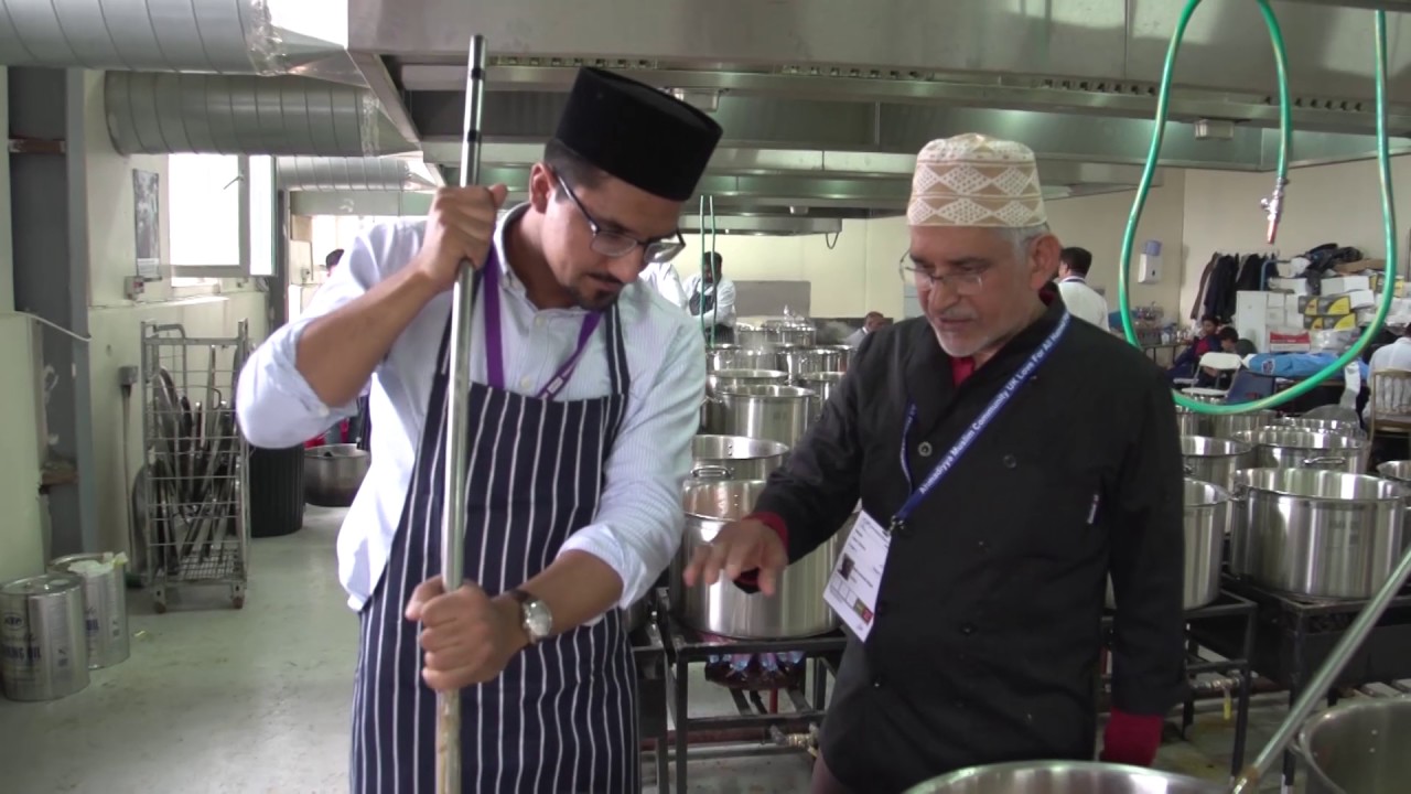 Jalsa Salana UK 2017 - Langar Interaction