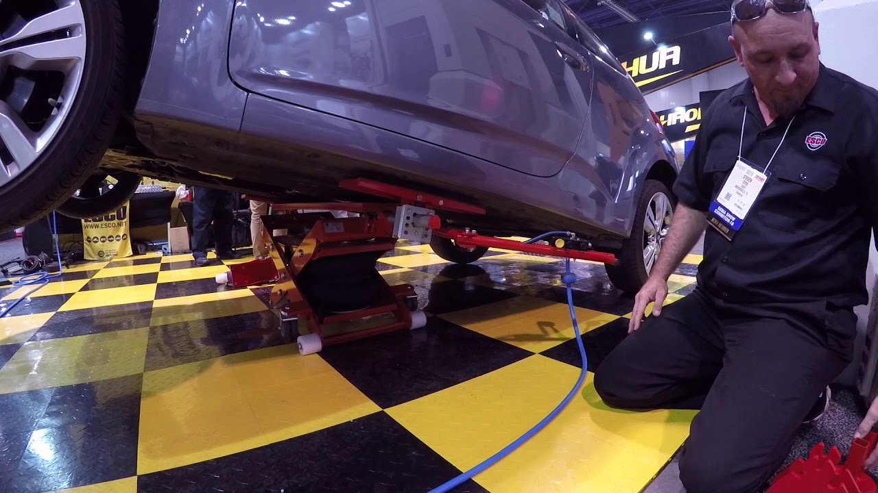 car lift that fits in any garage - ESCO mini lift :SEMA 2018