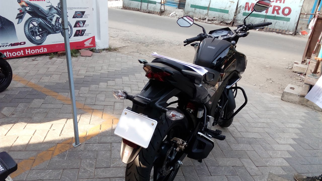 Honda CB Hornet 160R walkaround