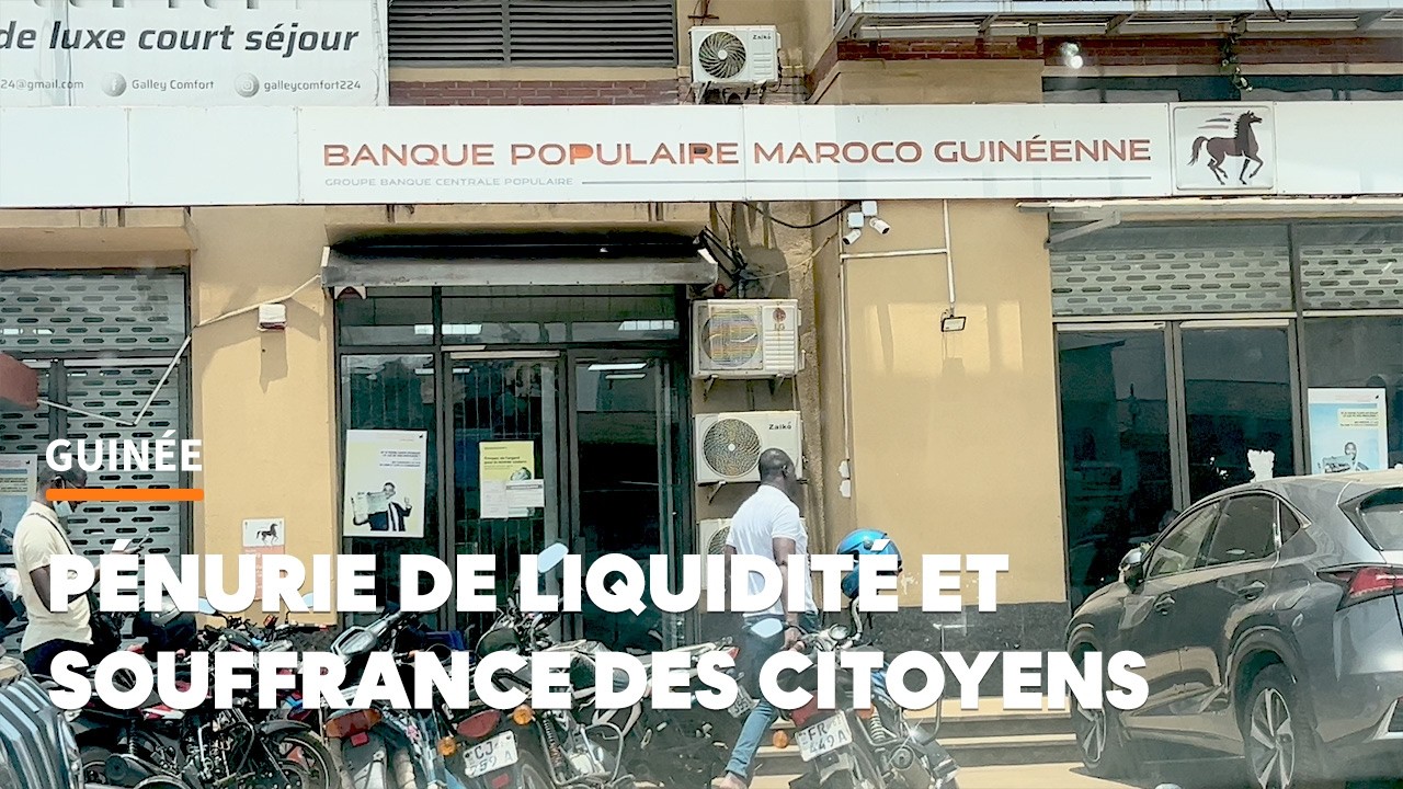 Guin&eacute;e. &laquo;&Ccedil;a fait piti&eacute;&raquo;: les citoyens paient cash la p&eacute;nurie d&rsquo;argent