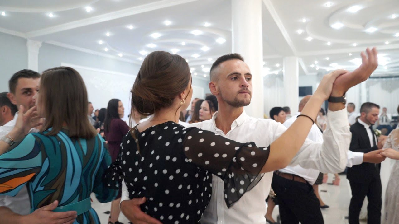Ion Botnari si formatia Prietenia. Muzica populara si muzica de petrecere cu ion botnar. Ion Bodnar