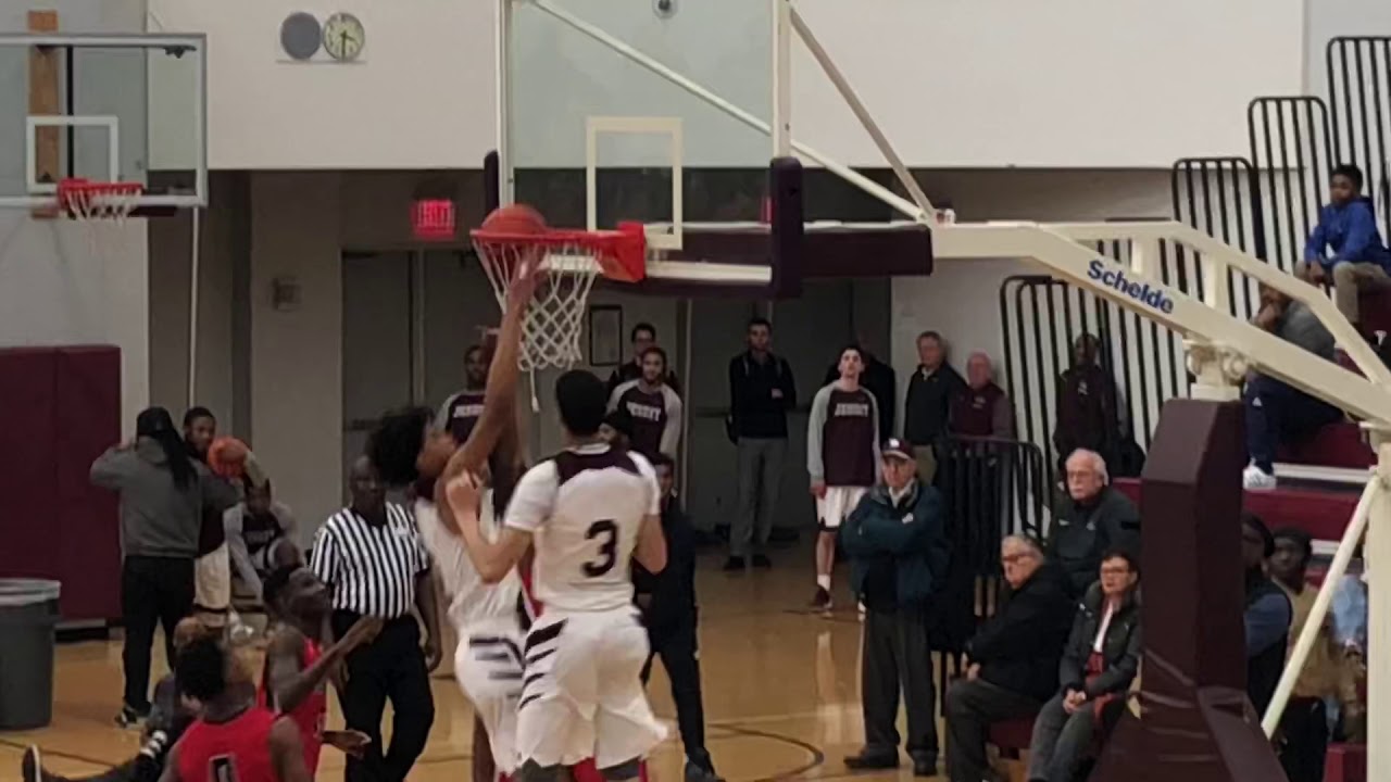 Highlights of Renaissance&rsquo;s OT win over Oak Park 58-55 in Wed&rsquo;s District Semi