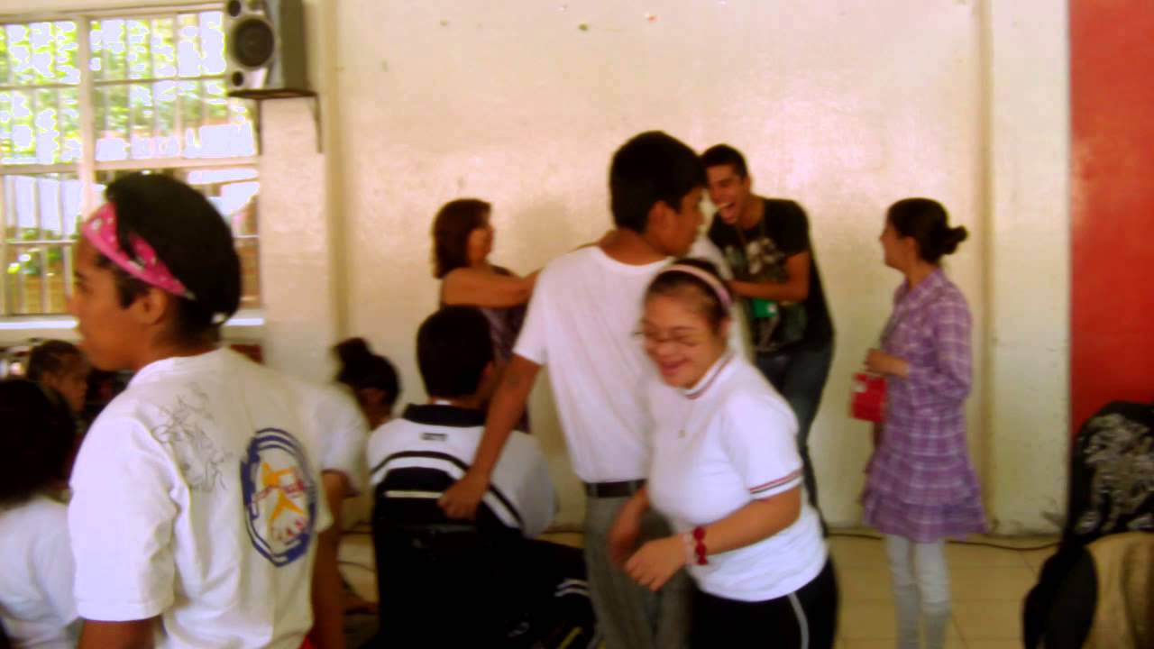 UNA BUENA RAZON PARA VOLVER A LA ESCUELA CAM 81