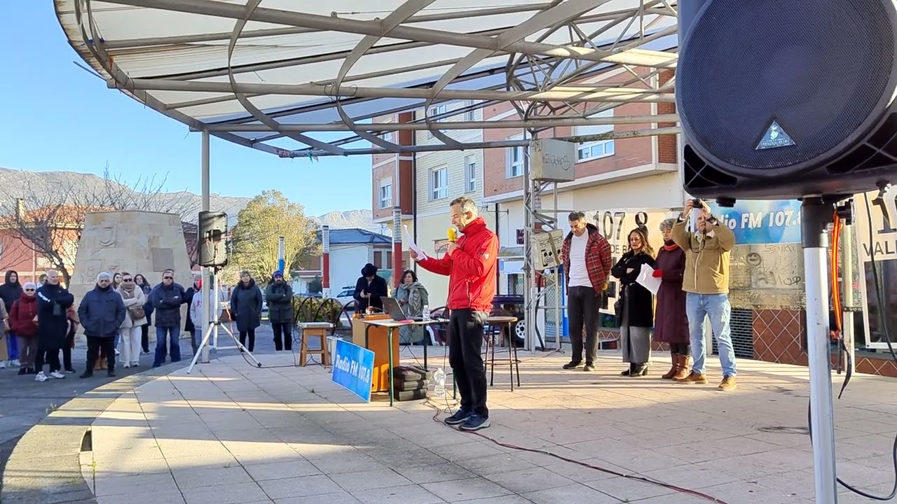 Radio Valle de Buelna. Programa cara al público sobre su continuidad.  Intervención inicial