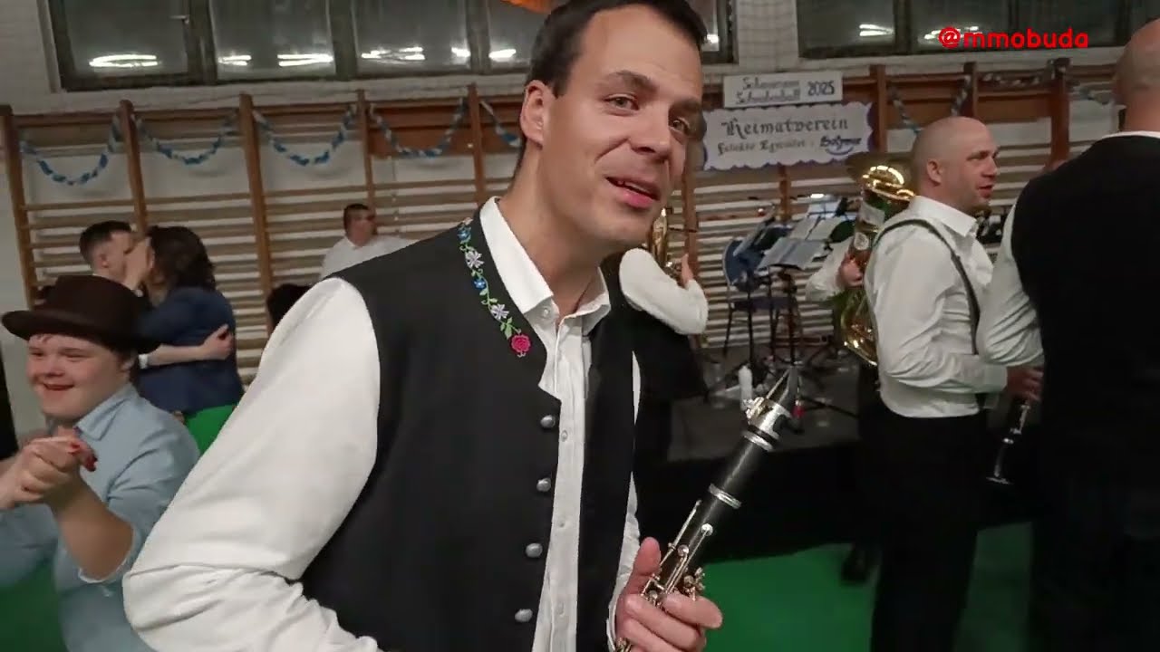 KLANE HUPF UNTER DER MENGE  SCHAUMAR 2025