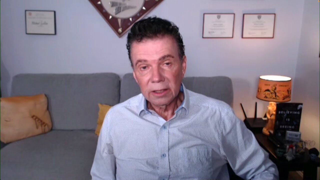 Scientist describes being trapped in submarine while diving Titanic in 2000
