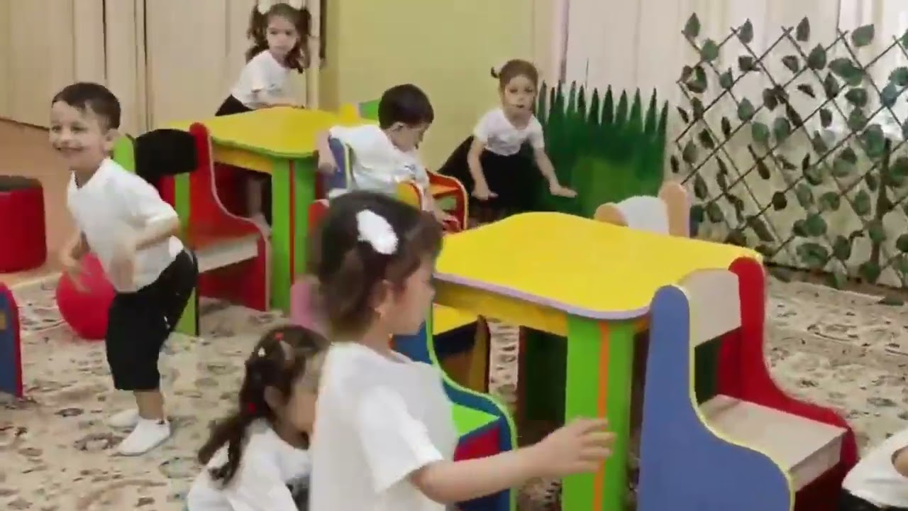 255 saylı bağçada Ətraf aləmlə tanışlıq məşğələsi. Kiçik qrup. Tərbiyəçi: Nuruyeva Ləman. 2025