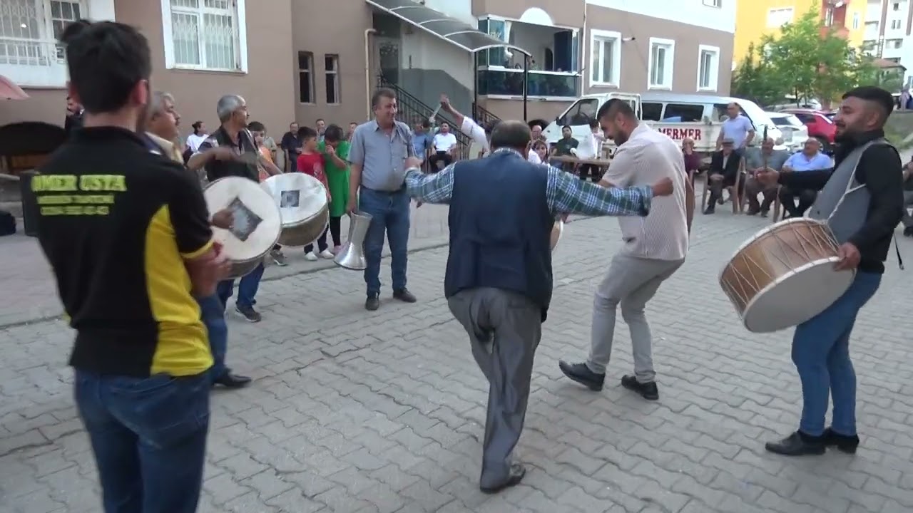 YERKÖY DÜĞÜNLERİ DAVULLA OYUN HAVALARI FETHİ YILMAZ KINA GECESİNDEN  SAZ: MEHMET UYAR &BEKİRHAN