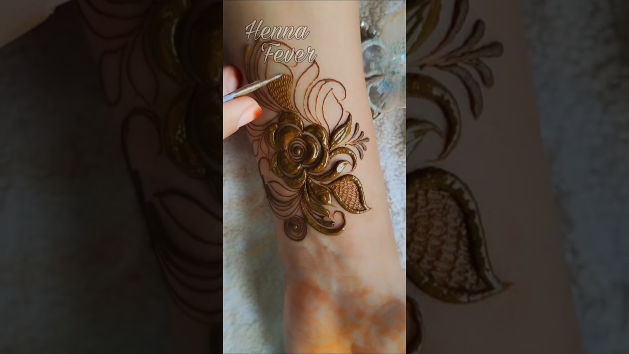 Bold Patch Beautiful And Unique Mehendi Henna Design 🤎 Dubai Gulf Mehndi #mehndi #henna #gulf #dubai