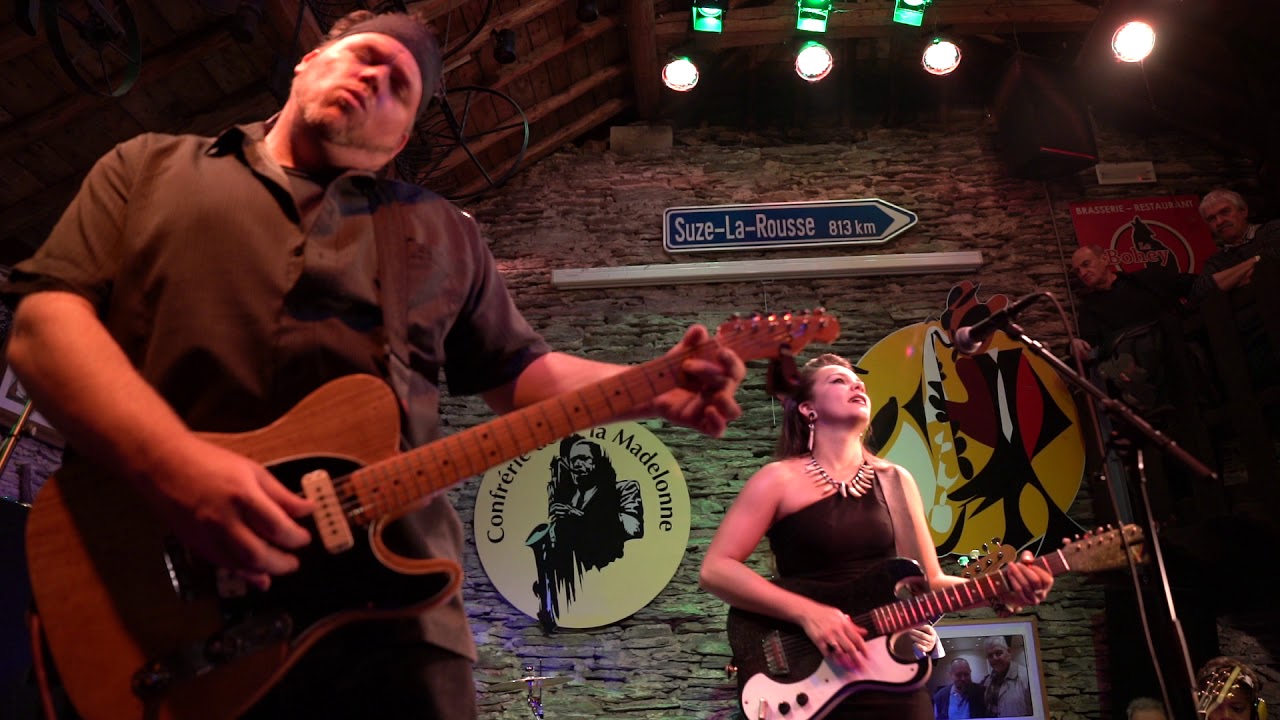 Ghalia Volt Drag Me Down Live @ La Ferme Madelonne Belgium 2020