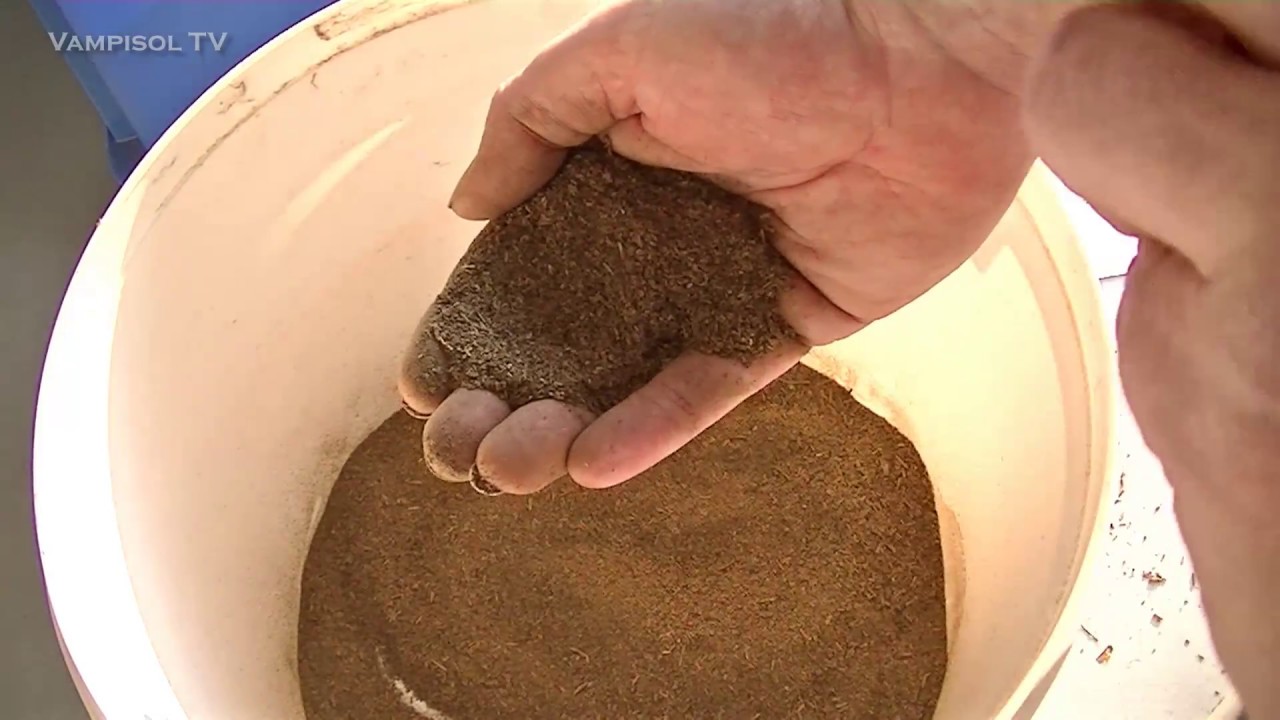 Waldstreumaterial mit der Moulinette