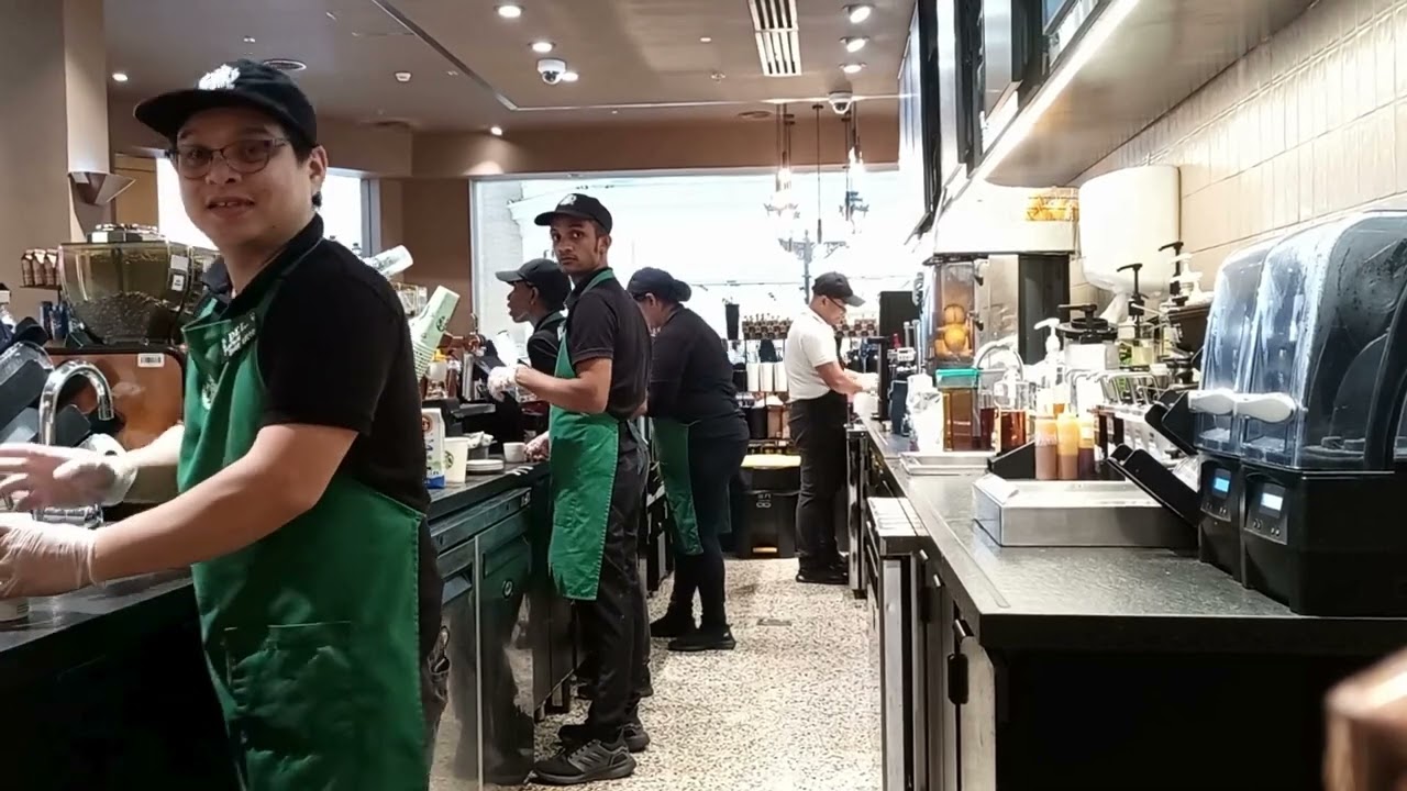 Оформление документов в Starbucks