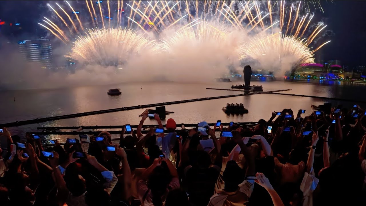 SINGAPORE NEW YEAR 🇸🇬2026 FIREWORKS AT MARINA BAY