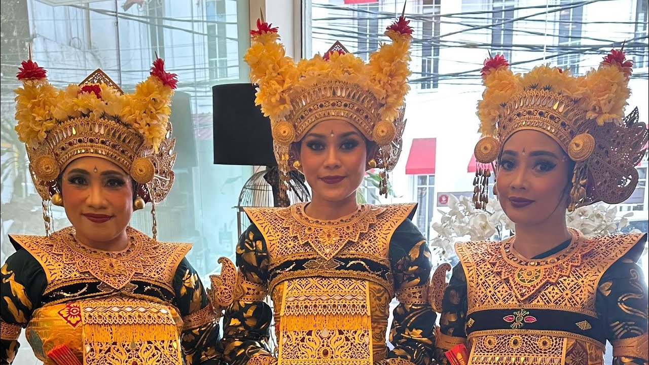 Legong Bapang Lasem by LAB Jagakarsa @ Mitra Hadiprana for Hatsumi Yoshida Fashion Show