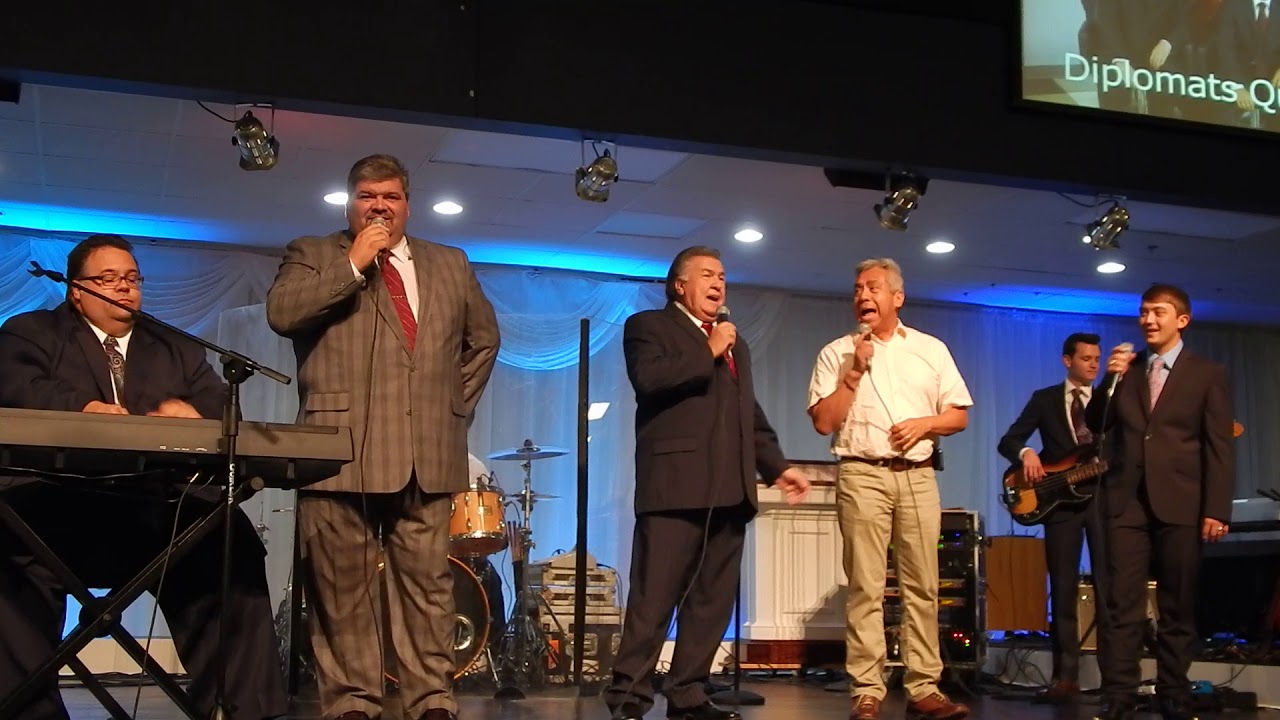 The Diplomats Quartet sing  Glory Road with Parker Jonathan