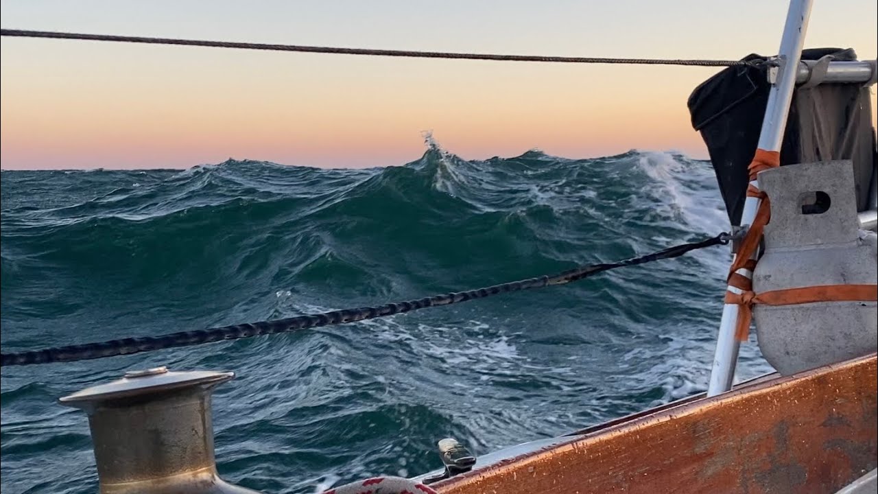Singlehanded Sailing 140nm to Charleston (Ep.45)