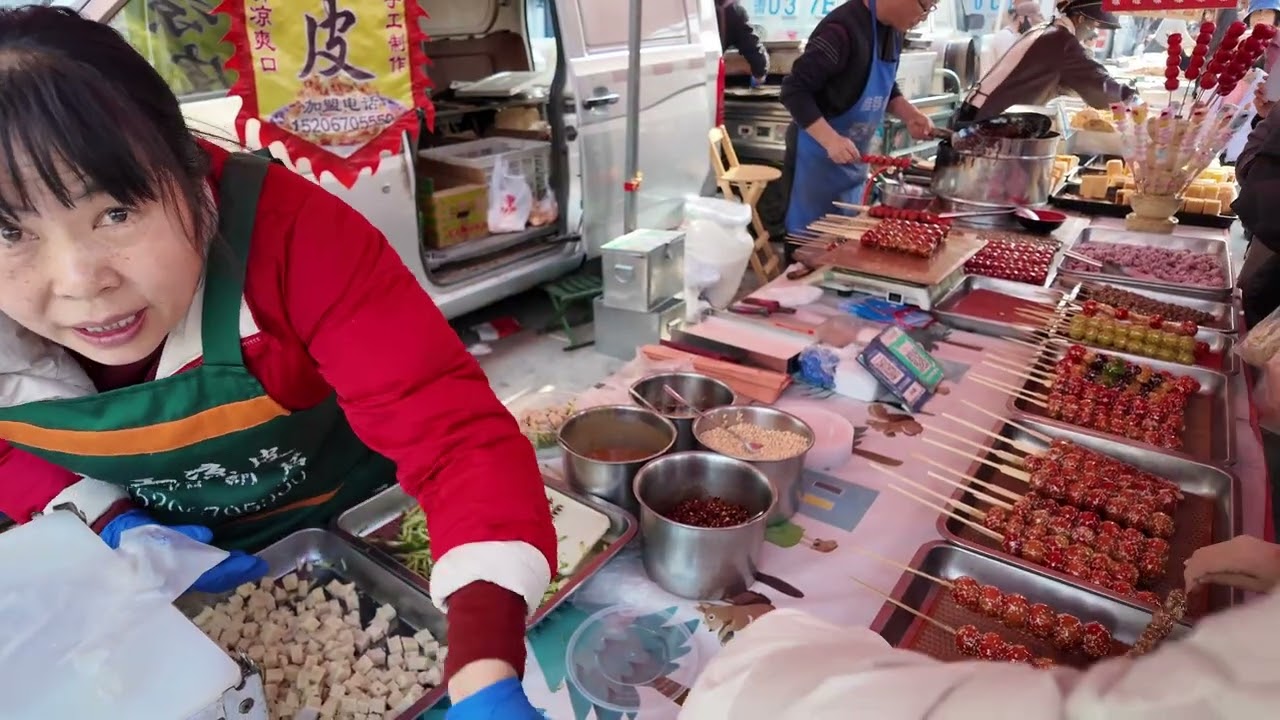 Zhōngguó běifāng qīngdǎo qiūtiān gǎn dà jí: Yītiān mài yīqiān zhǐ de kǎo jī jià; dà guō zhà luóbo