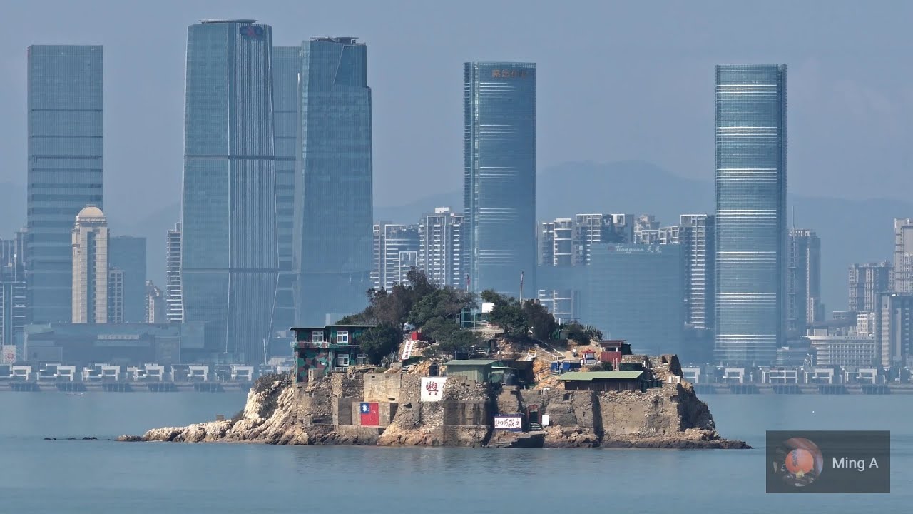 金門烈嶼紅土溝海岸  獅嶼、廈門