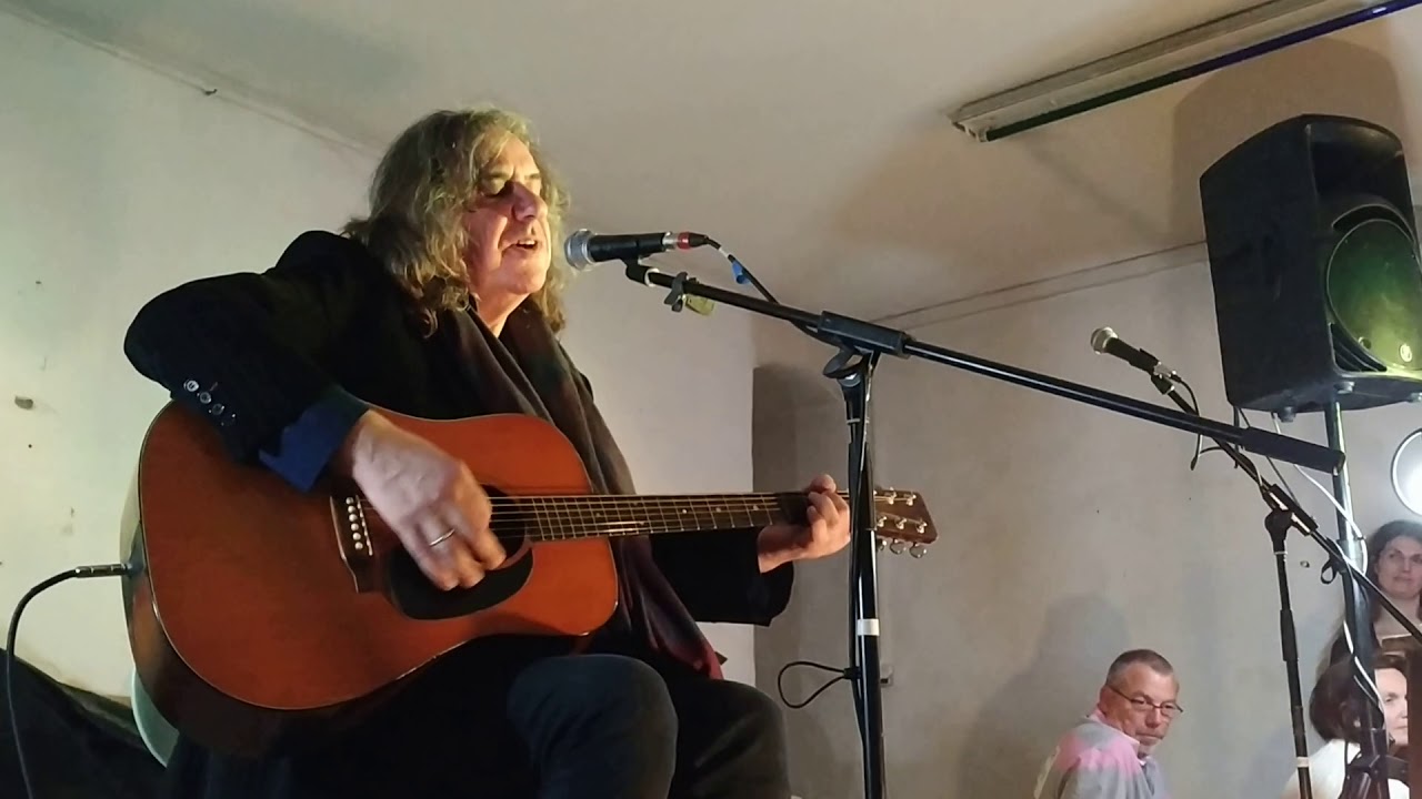 'Shouting in a Bucket Blues' (Kevin Ayers) performed by Johan Asherton, 2019