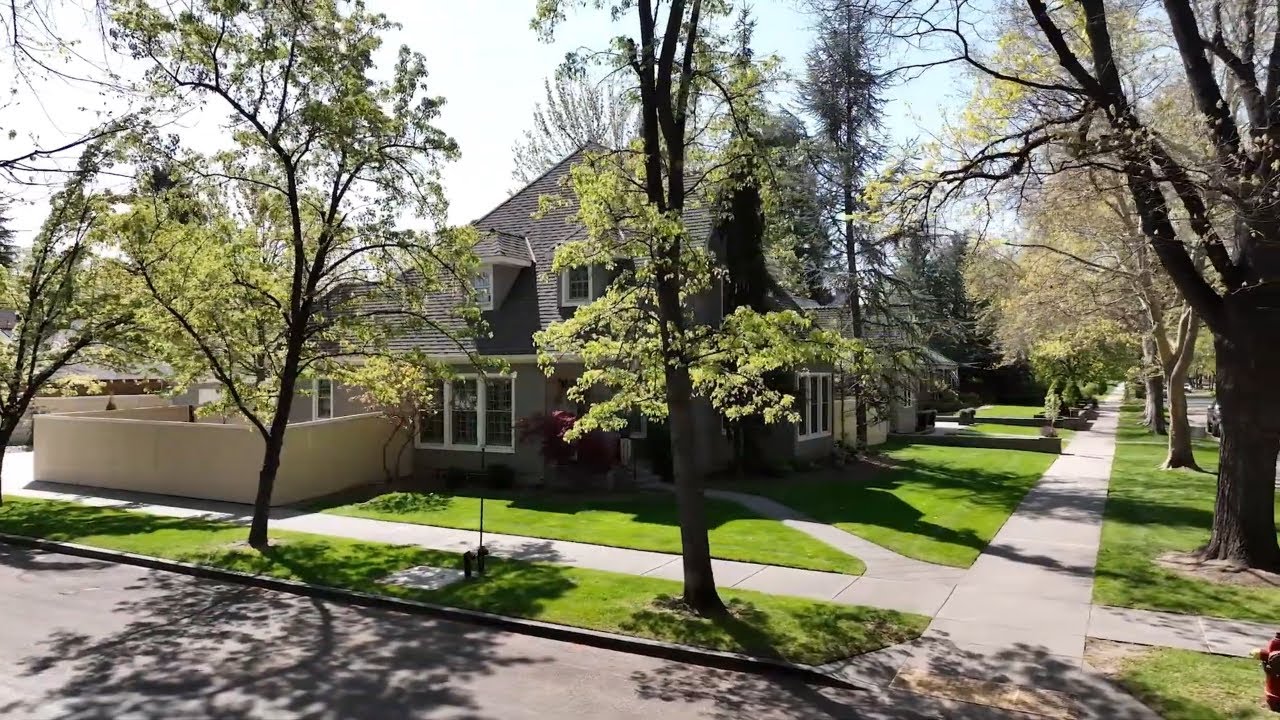 1620 N. Harrison Blvd., Boise | 5 Bedrooms | 3 1/2 Bathrooms | 3,350 SQ FT