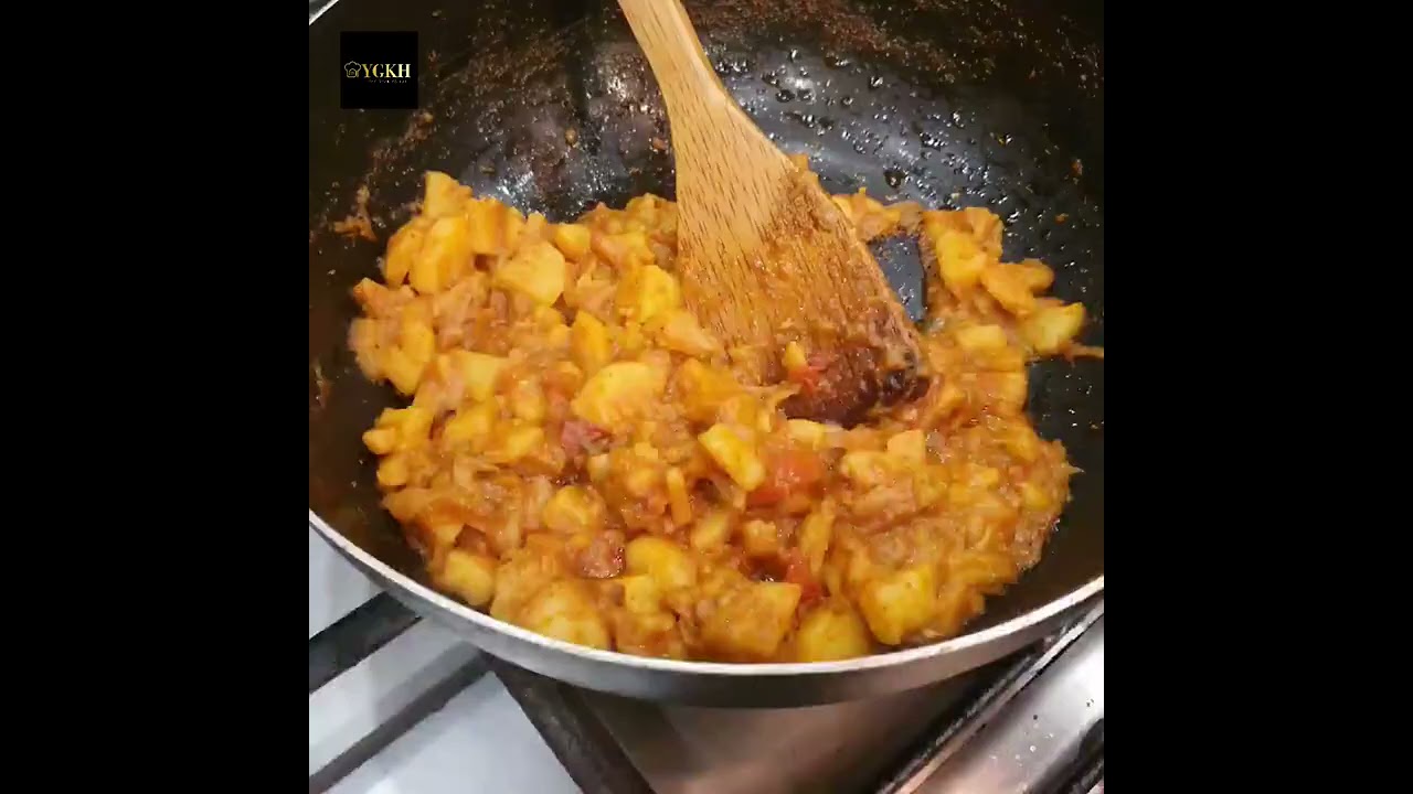Aloo Ki Bhujian Recipe Video | Potato Curry Recipe | Ramadan Special | Quick & Easy Recipe By YGKH
