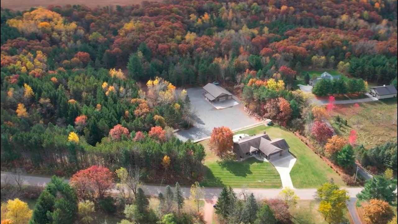 8261 Rolling Hills Road, Stevens Point