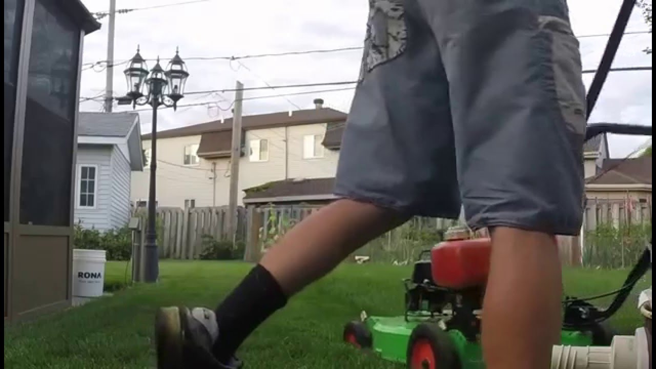 1990s Lawnboy 10600 Commercial, Poulan P1500 & Stihl BG86 In Action