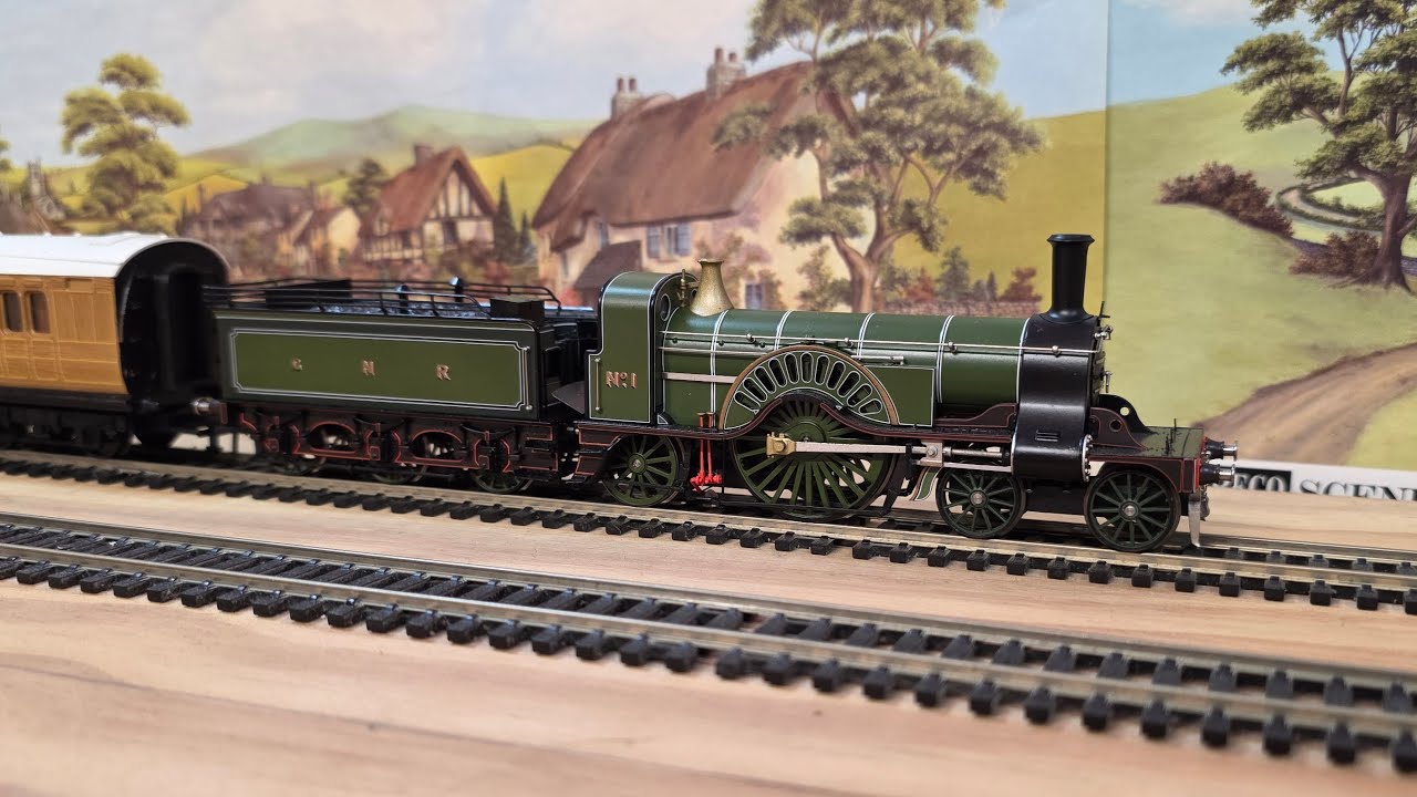RAPIDO UK GNR STIRLING SINGLE WITH LNER TEAK & CORONATION STOCK SHORT RUNNING SESSION