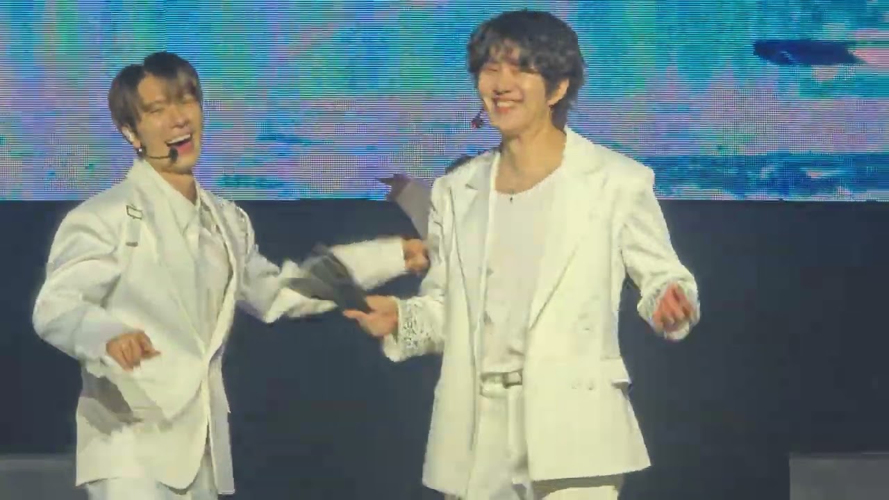 U - SUPER SHOW 10 Monterrey  [14102025] SUPER JUNIOR