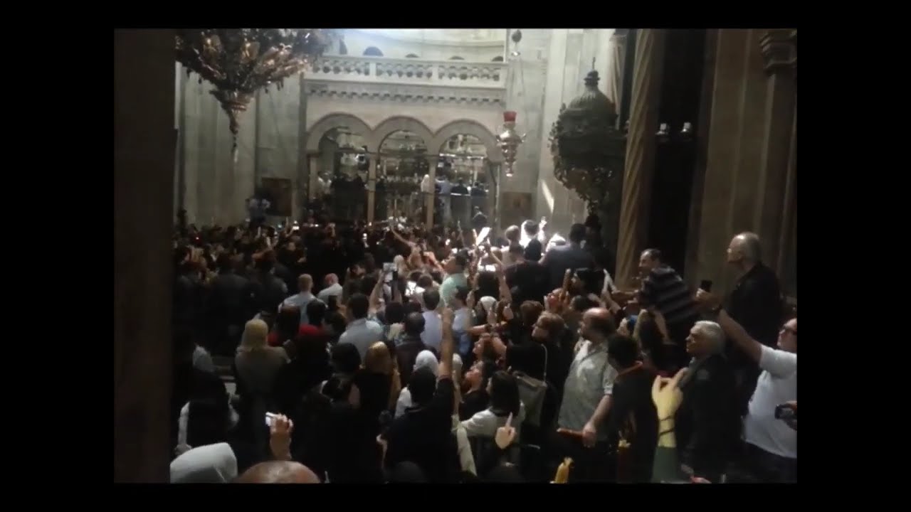 SOMETHING REMARKABLE HAPPENS AFTER THE HOLY LIGHT 2014 -  ΤΟ ΑΓΙΟ ΦΩΣ (HD) ©