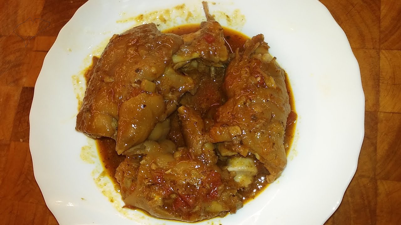 Körömpörkölt :-) ki ezt szereti rossz ember nem lehet :-) :-), vajpuha, cupákos, fűszeres, finom :-)